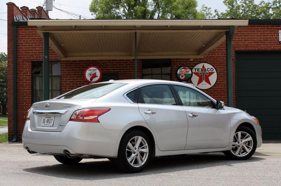  Nissan Altima 2013 года  (фото 28 из 82)